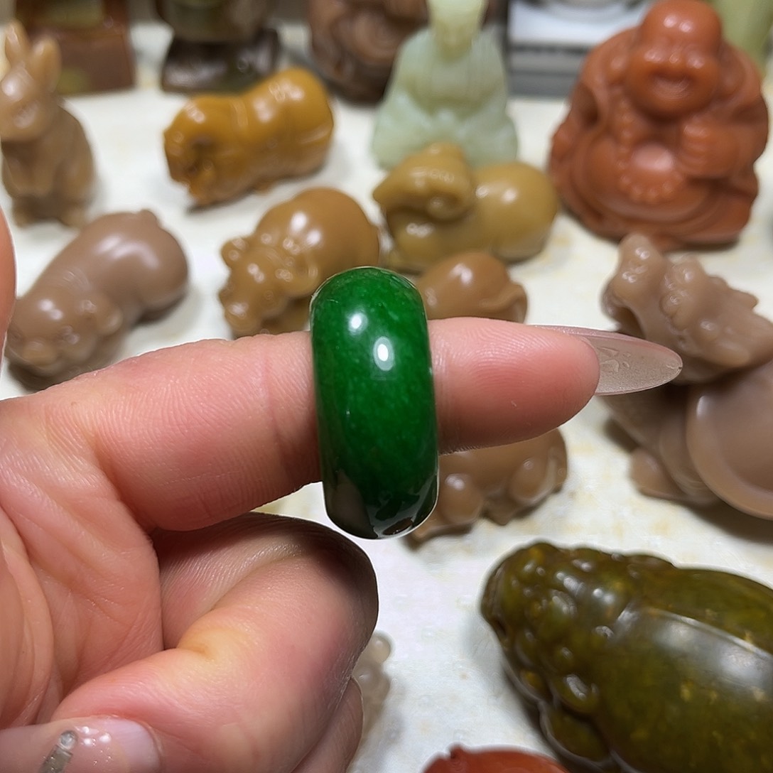 白玉菩提吊坠白玉菩提吊坠