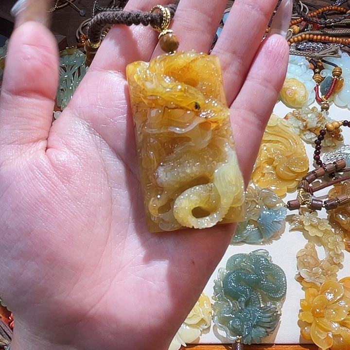 未镶嵌蛇纹石玉颈饰无*福利不退换