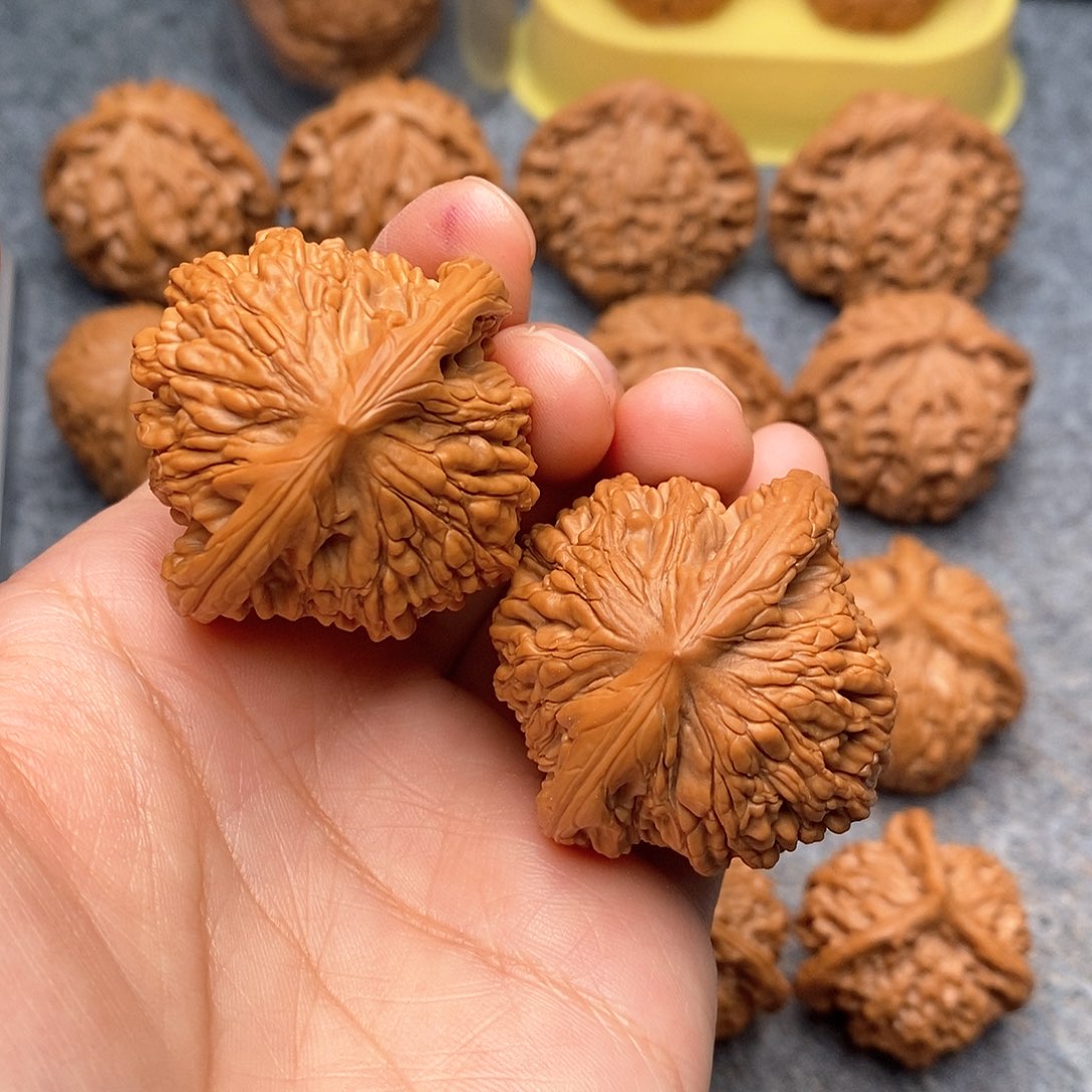 文玩核桃把件粗筋虎41尺