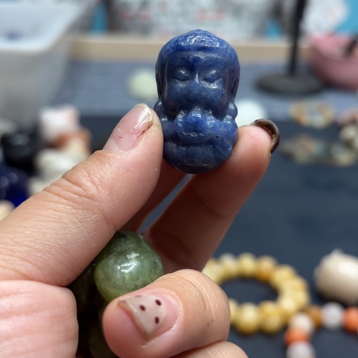 石英岩玉合金颈饰