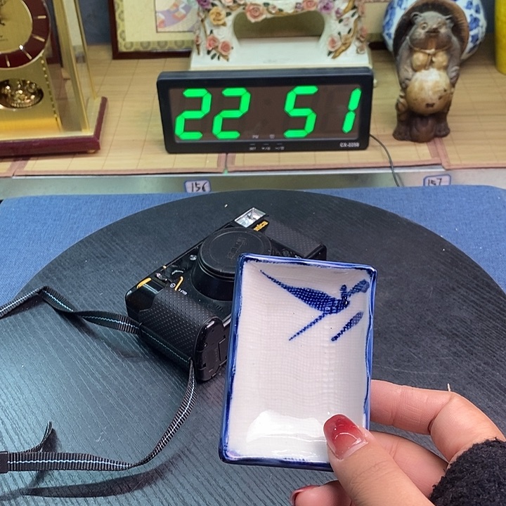 摆件有瑕疵非全新