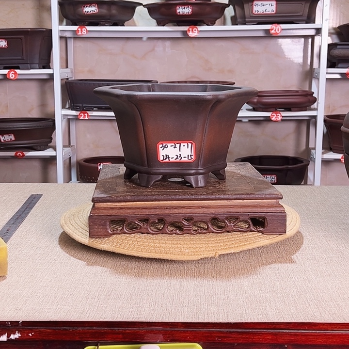 紫砂花盆紫砂花盆