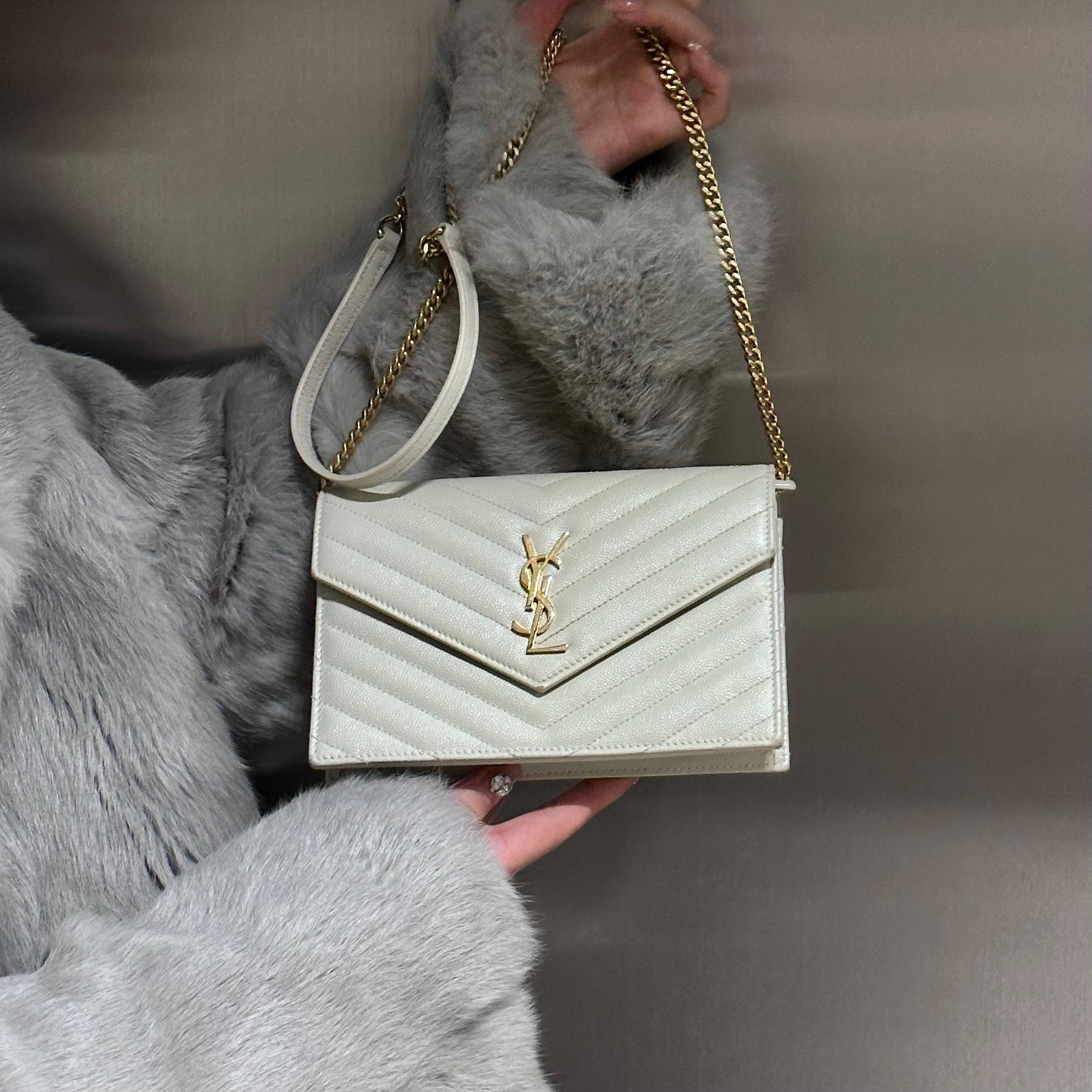 95新 YSL/圣罗兰 ysl 白金鱼子酱信封斜挎包K