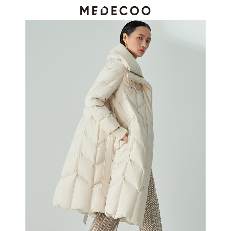 MEDECOO/墨蒂珂冬螺纹拼接A字长款过膝保暖白鸭绒羽绒服MHD11302
