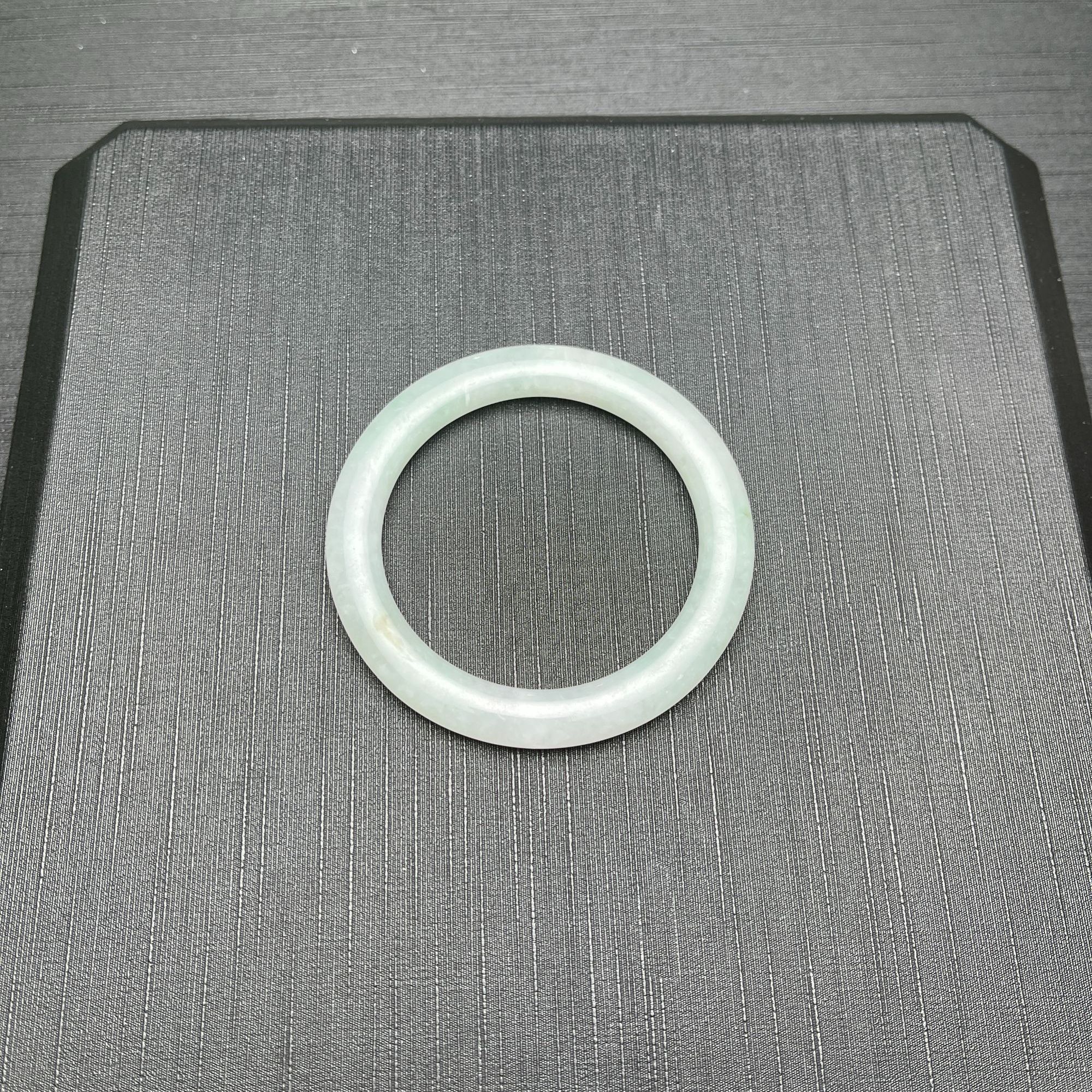 缅甸翡翠A货冰糯种扁圆条福镯53圈口