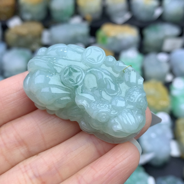 翡翠颈饰未镶嵌天然缅甸A货翡翠貔貅吊坠