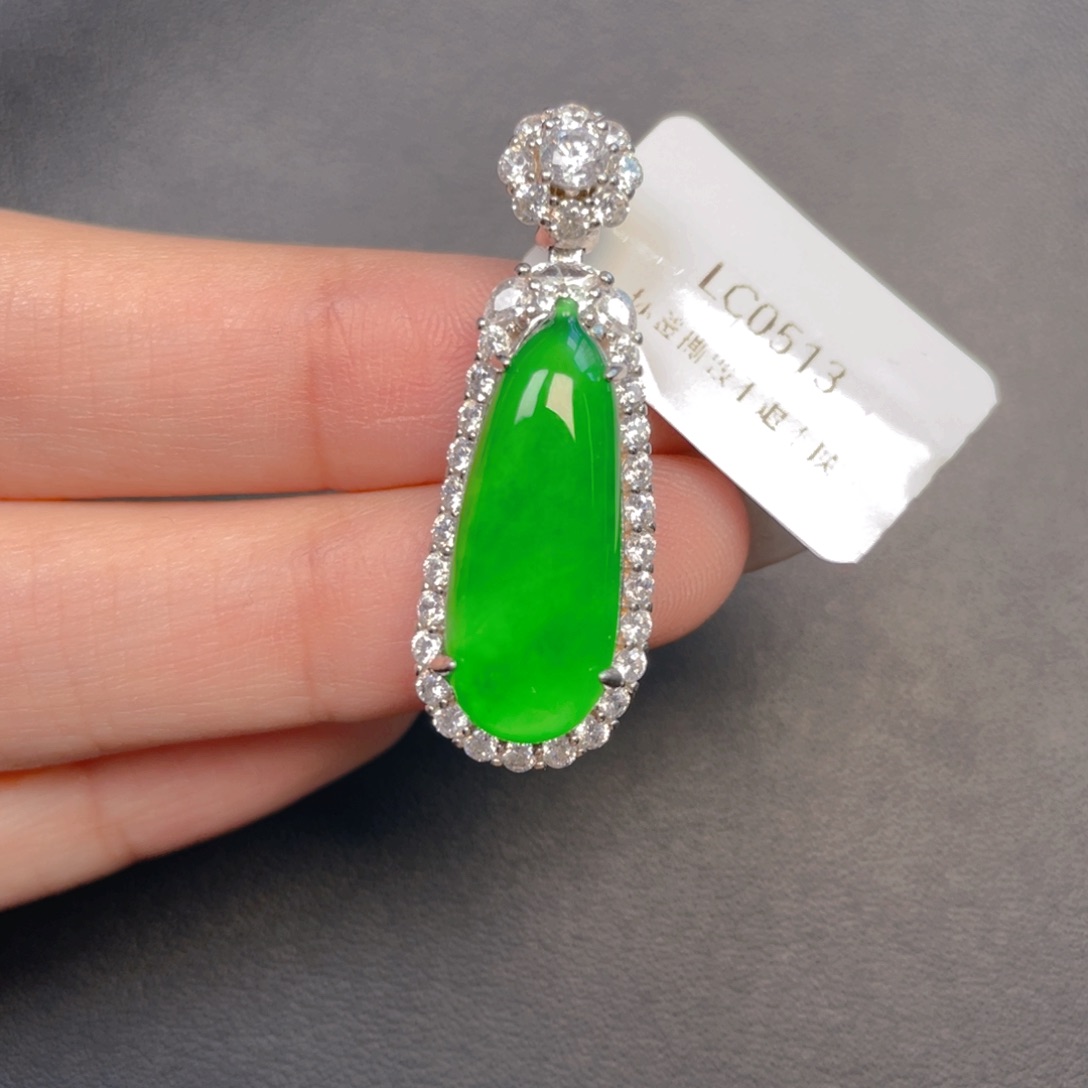 【闪购商品】吊坠(不含链)银S925镶嵌翡翠