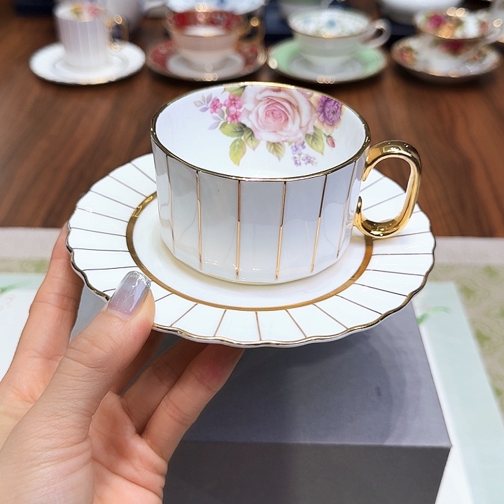 瓷片杯子杯子杯子水杯杯子水杯
