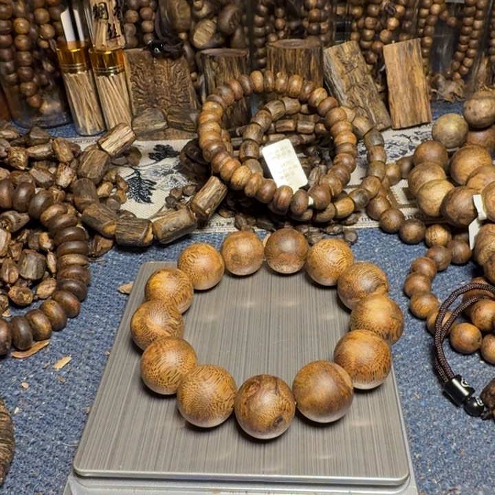 树脂制品快****?圆珠1.8白奇