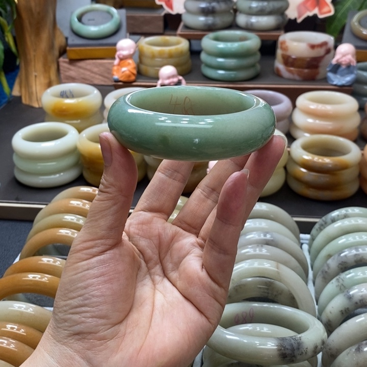 石英质玉手镯合金妞*