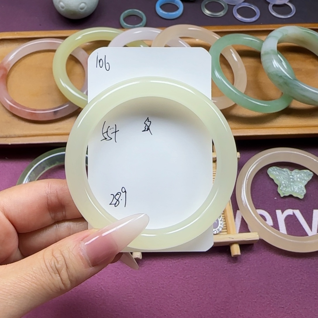 石英质玉手镯未镶嵌106