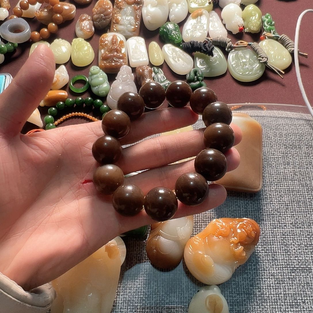 和田玉手串未镶嵌