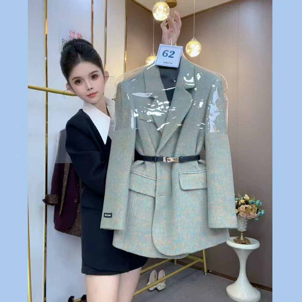夹棉加厚短款2025新款秋冬季高级感海星豆沙绿呢子大衣