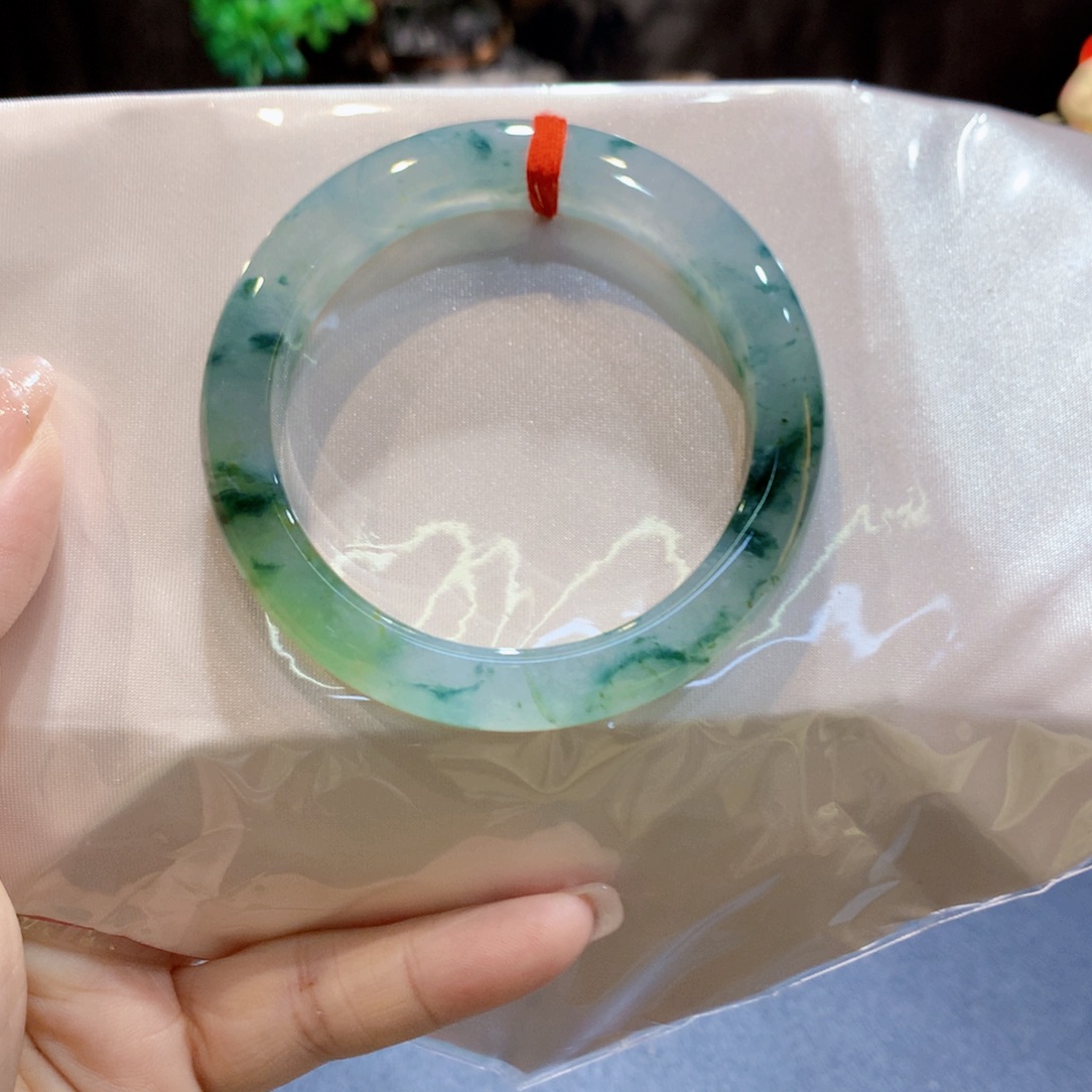 翡翠未镶嵌手镯翡翠手镯