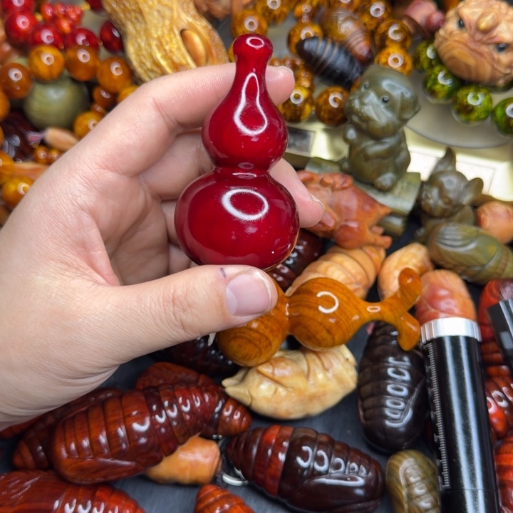 松木琥珀木文玩把件