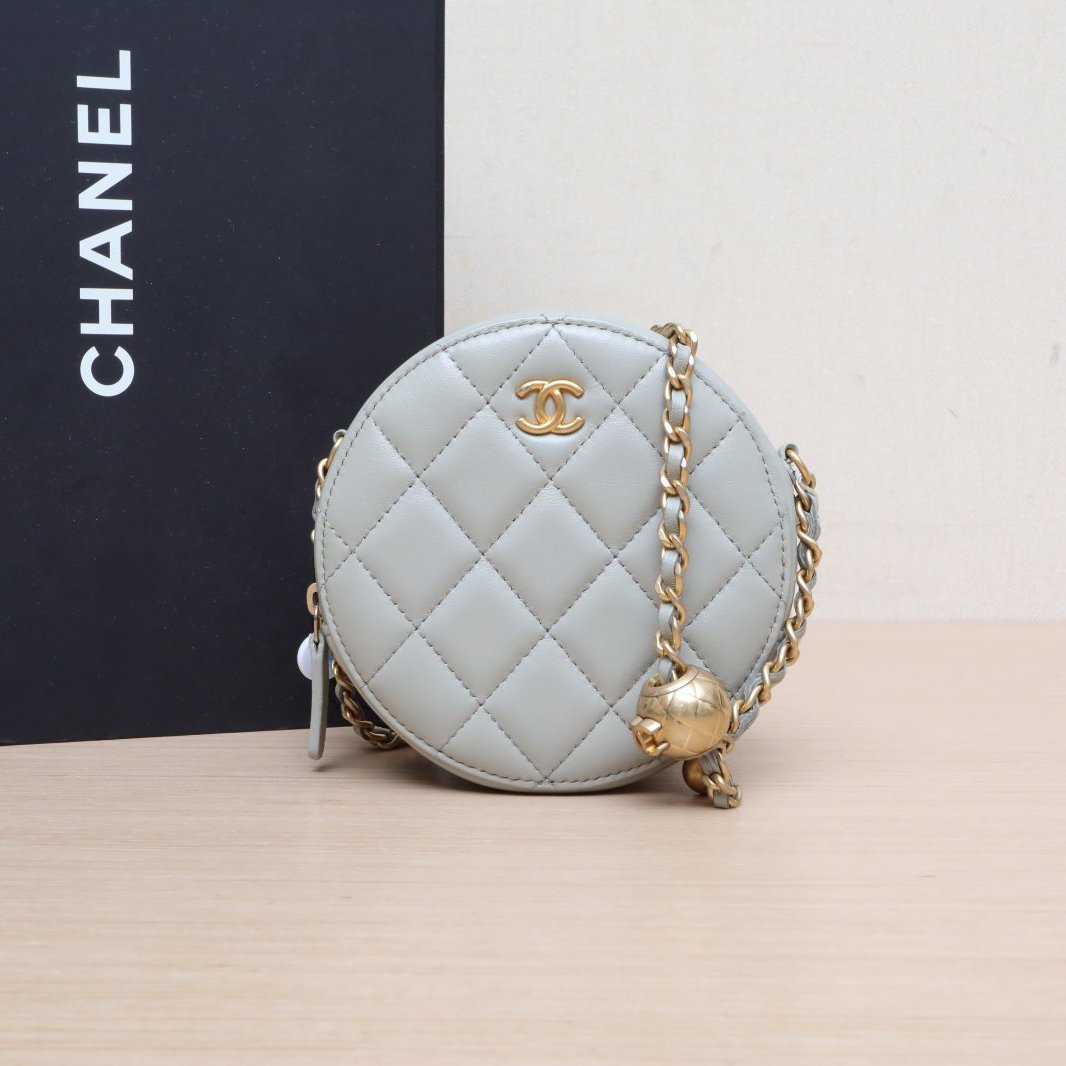 95新 Chanel/香奈儿 攀攀-金球 圆饼链条包 灰色 皮革S 31开 金扣