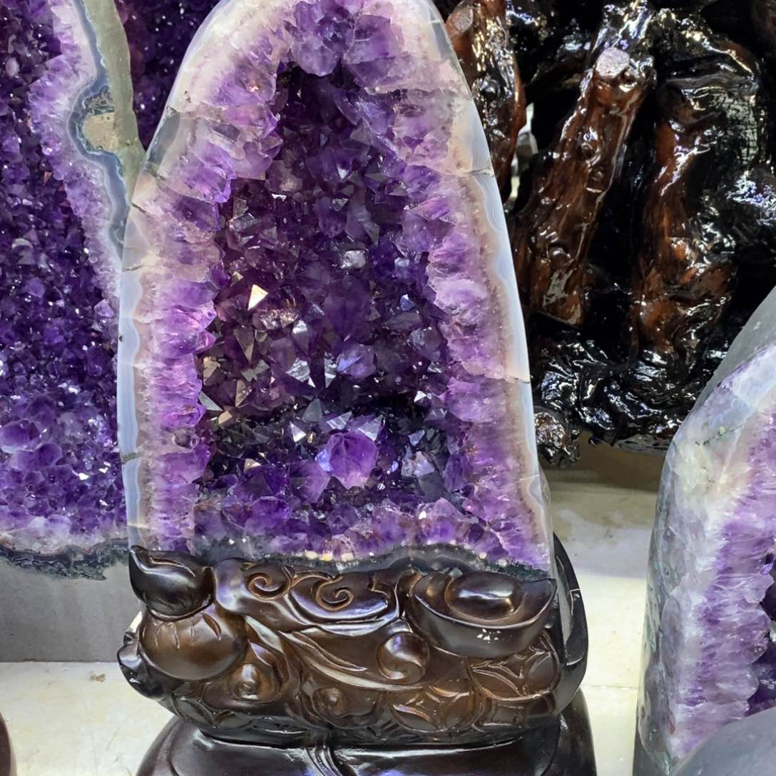 水晶摆件未镶嵌好好