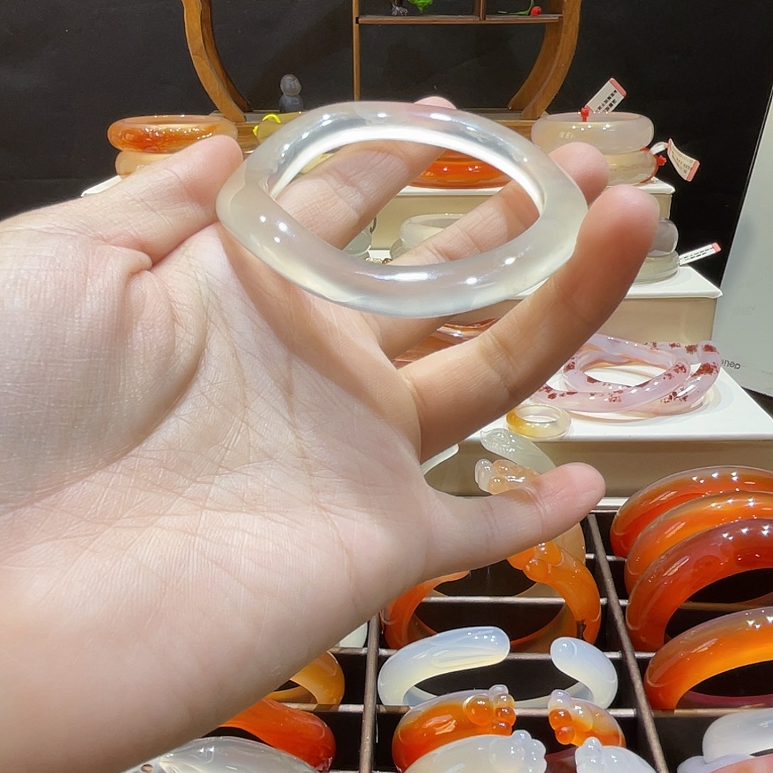 玛瑙/玉髓未镶嵌手镯