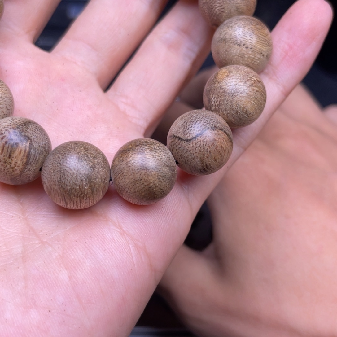 人***世非洲檀香无事牌14克菩萨棋手串