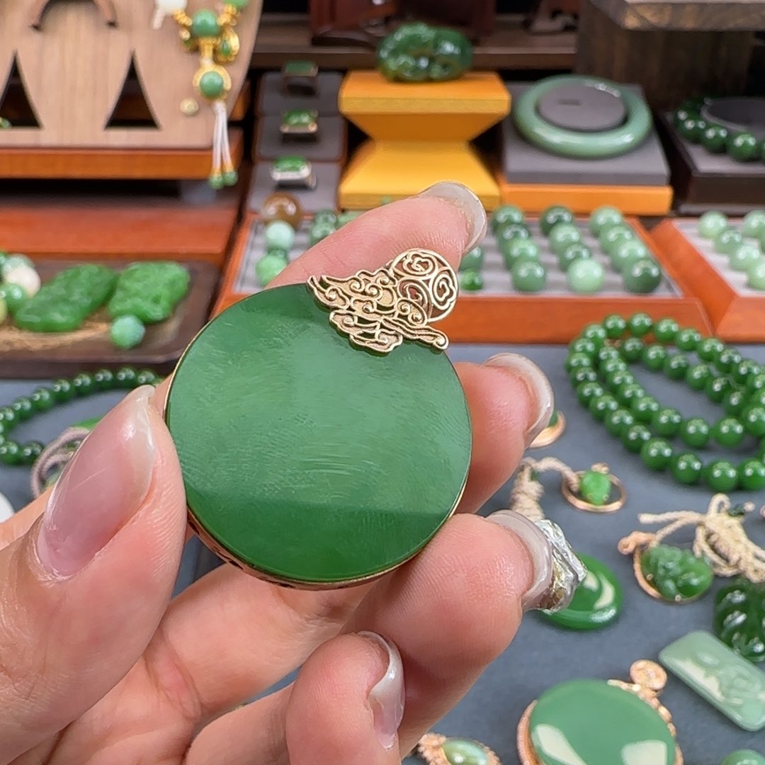 和田玉和田玉18K金镶嵌