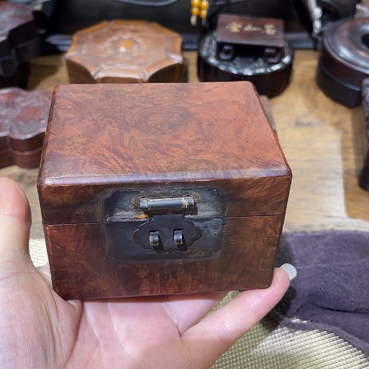 香榧木过大年放大漏了