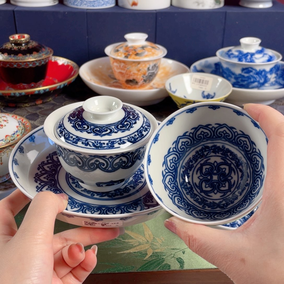 景德镇瓷器博物研究所所长