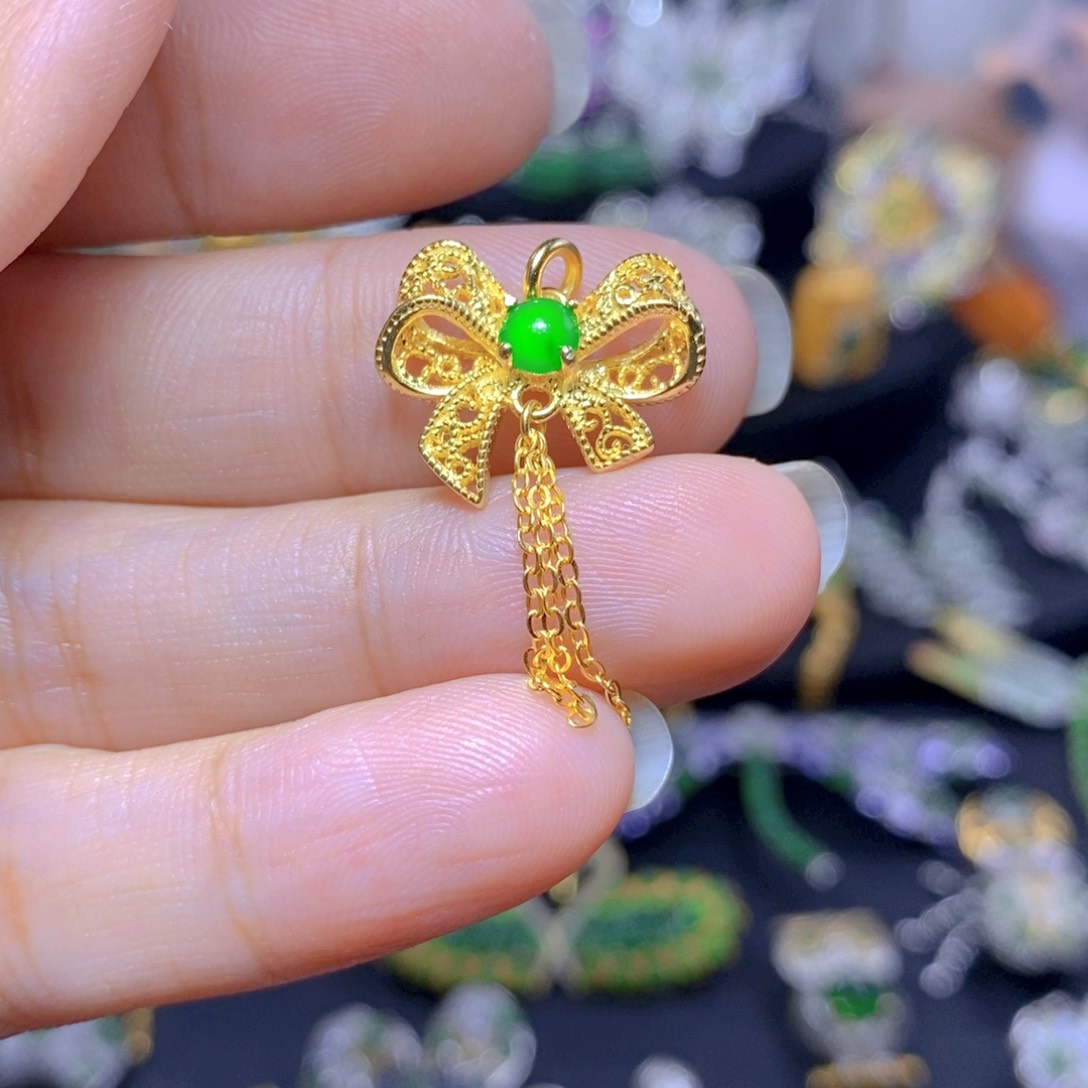 翡翠银S925镶嵌耳饰天然翡翠