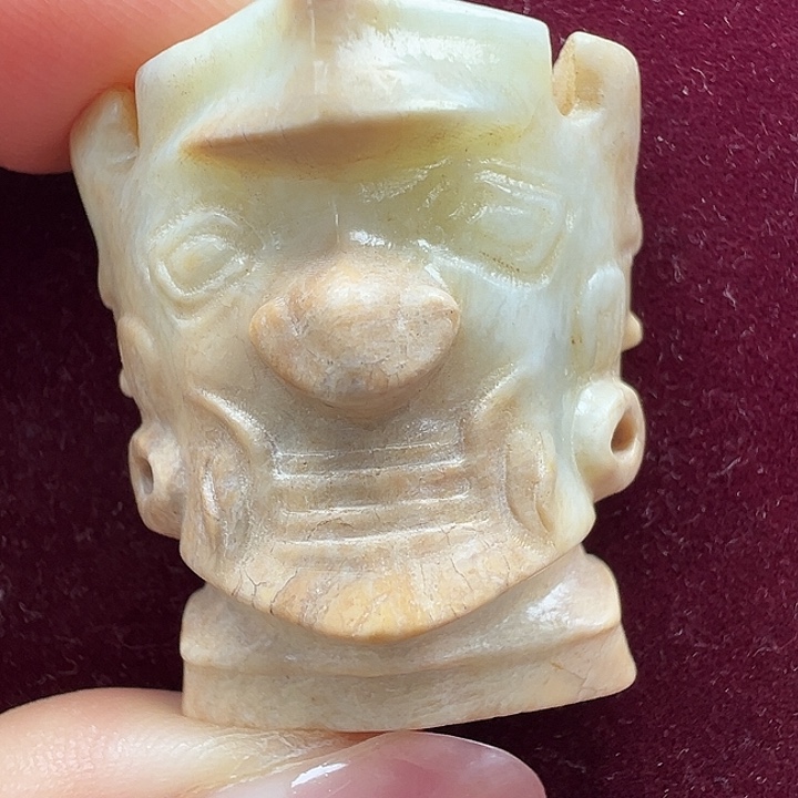 岫岩老玉（透闪石质玉）未镶嵌颈饰