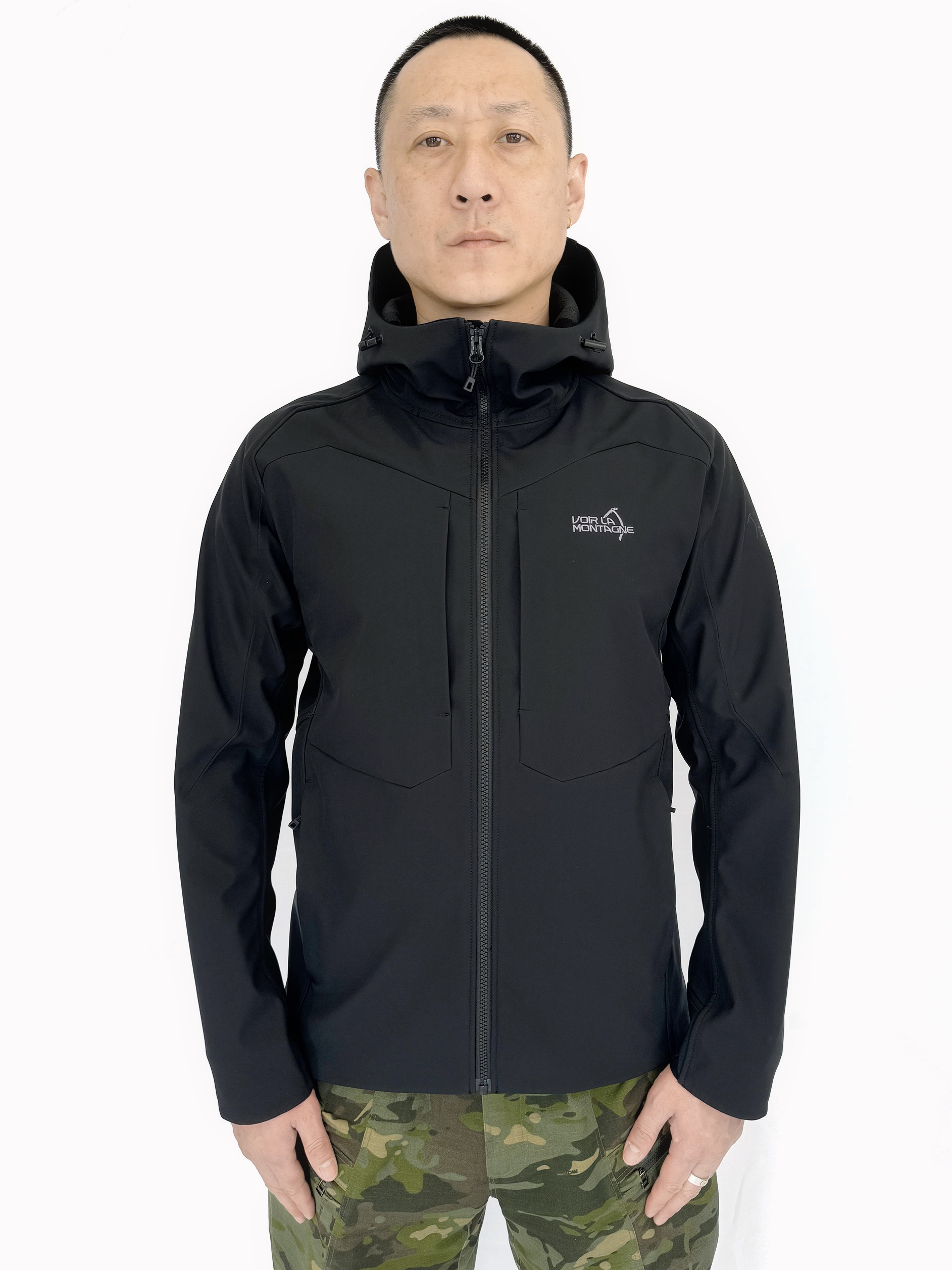 Voir La Montagne见山 男士D3软壳上衣（防风加绒）