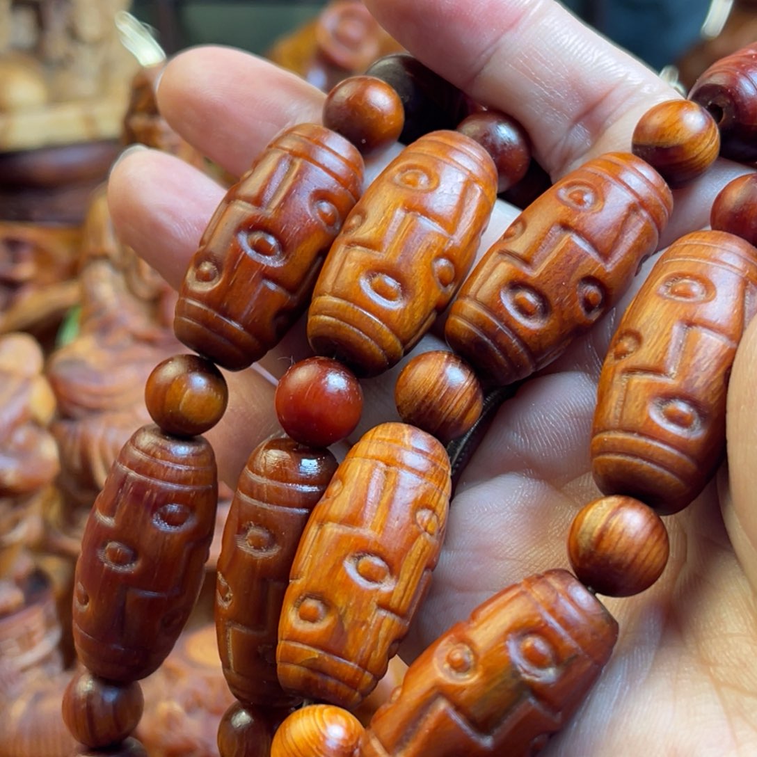 天***马松木（琥珀木）其他微瑕九眼脖挂