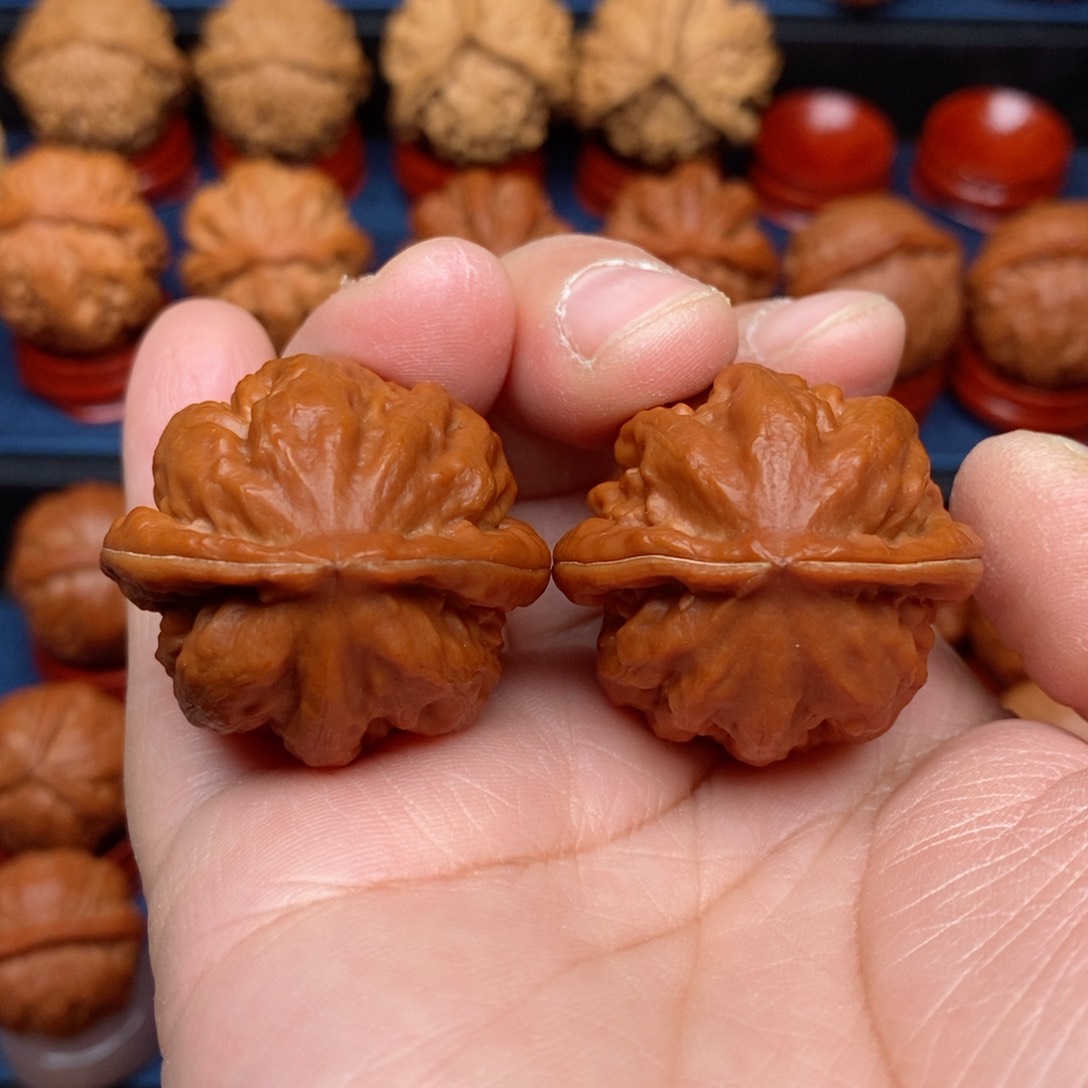 把件文玩核桃手捻野生精品金钢石