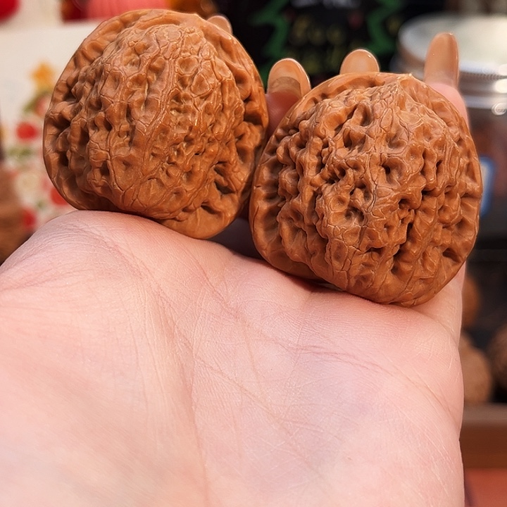 文玩核桃吊坠金公子（微修）