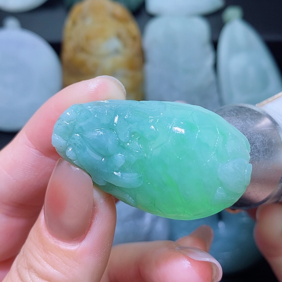 定制翡翠未镶嵌翡翠