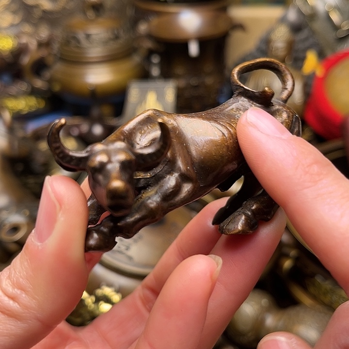 精美铜器批发档口