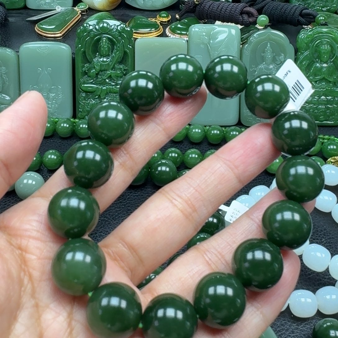 和田玉未镶嵌吊坠(不含链)