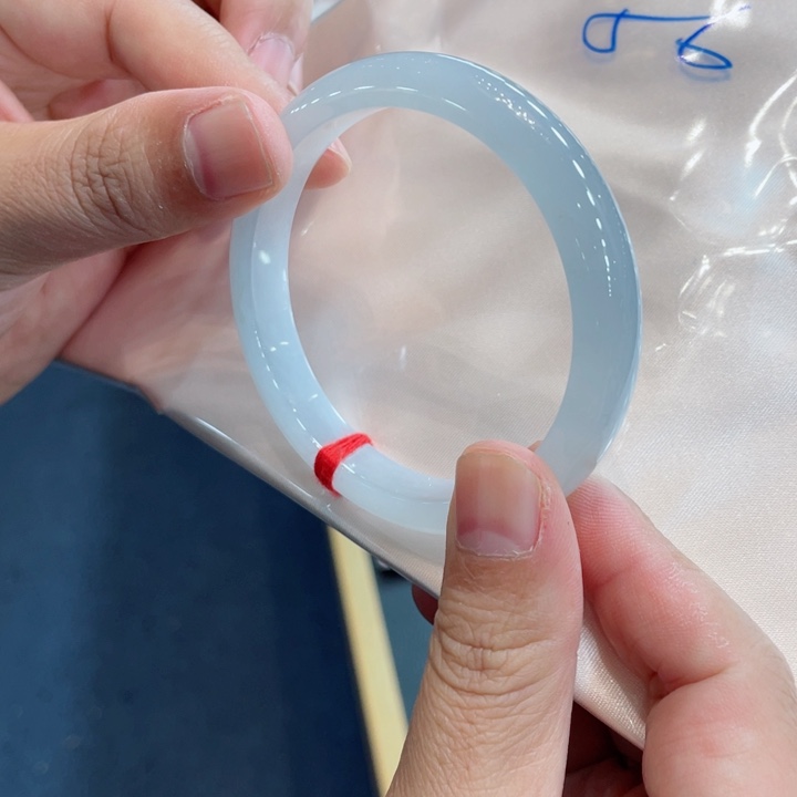 翡翠未镶嵌手镯手镯