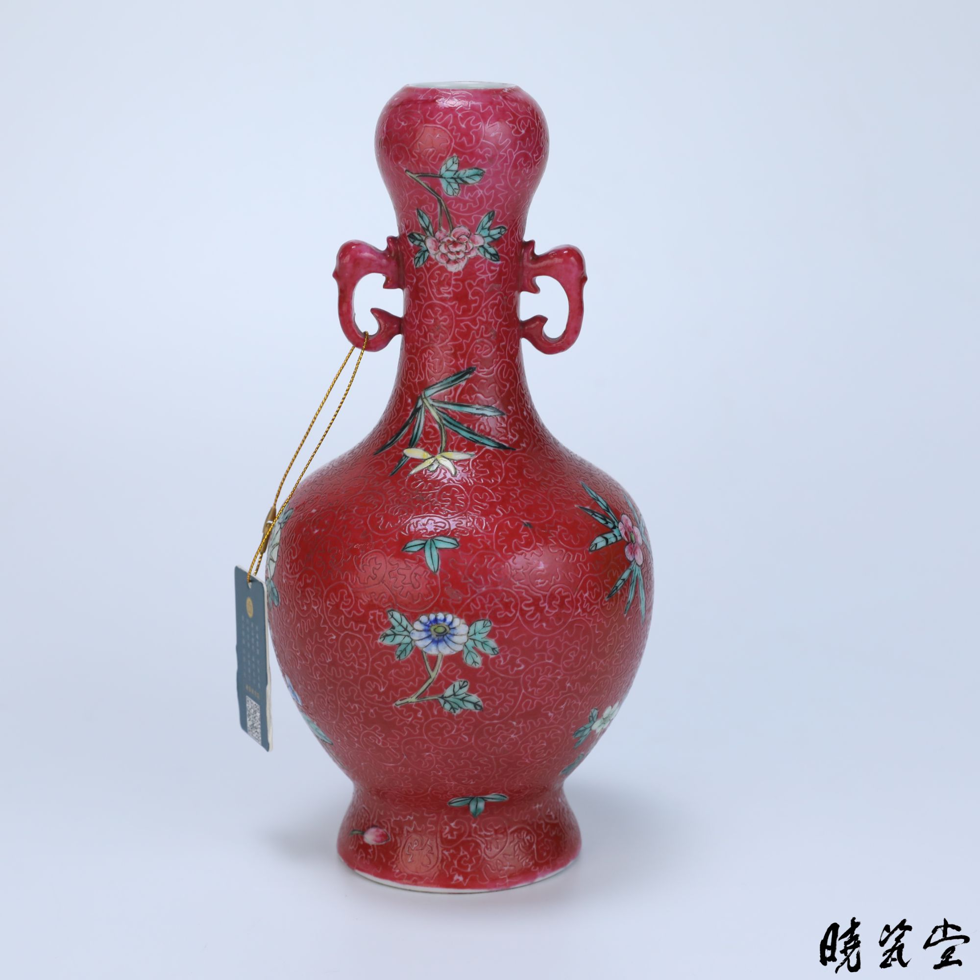 【晓瓷堂】民国 胭脂红地扎道粉彩花卉纹象耳瓶 QT250674