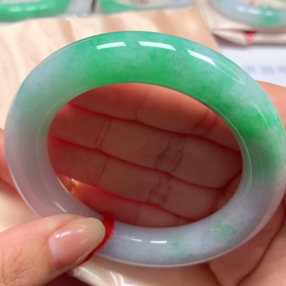 翡翠未镶嵌手镯34胖圆阳绿半山水