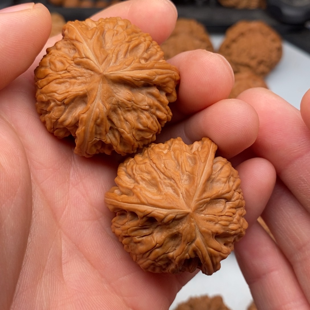 文玩核桃把件紫***L40球三棱