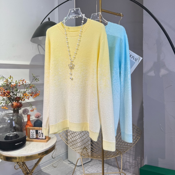 渐变毛衣秋冬超软烫钻设计感休闲毛衣百搭欧货针织衫