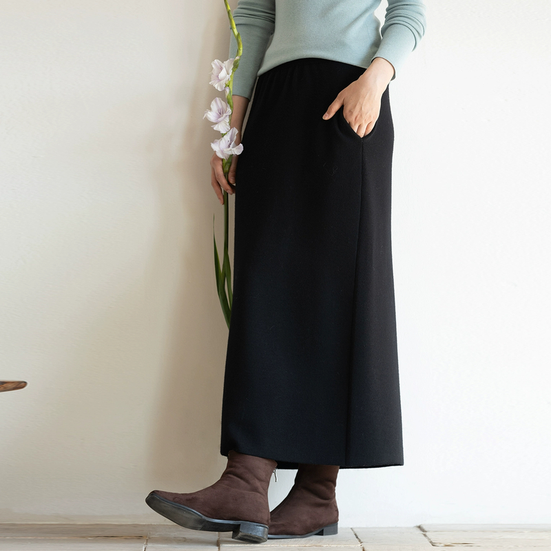 牧衣游原创 纯净羊毛毛织半裙冬极简气质显瘦百搭黑色半身裙 知韵