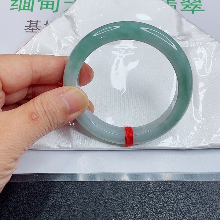 玲***g未镶嵌手镯翡翠翡翠手镯