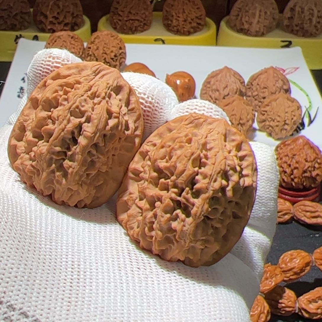 文玩核桃把件合****斗秦霸