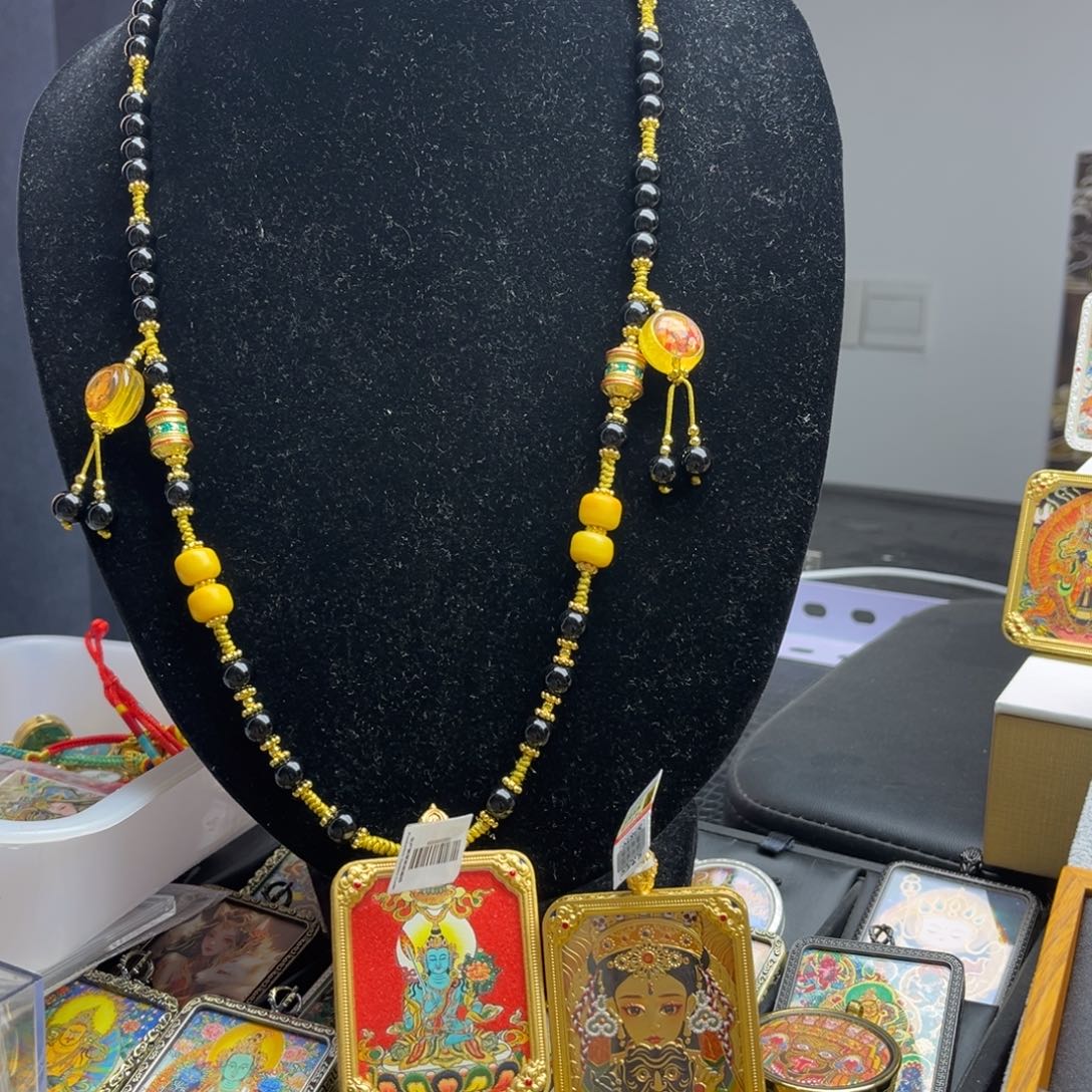 用***5吊坠唐卡的历史悠久的文化