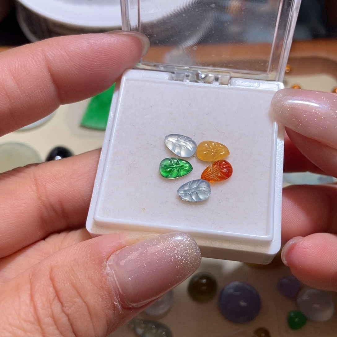 未镶嵌定制翡翠翡翠