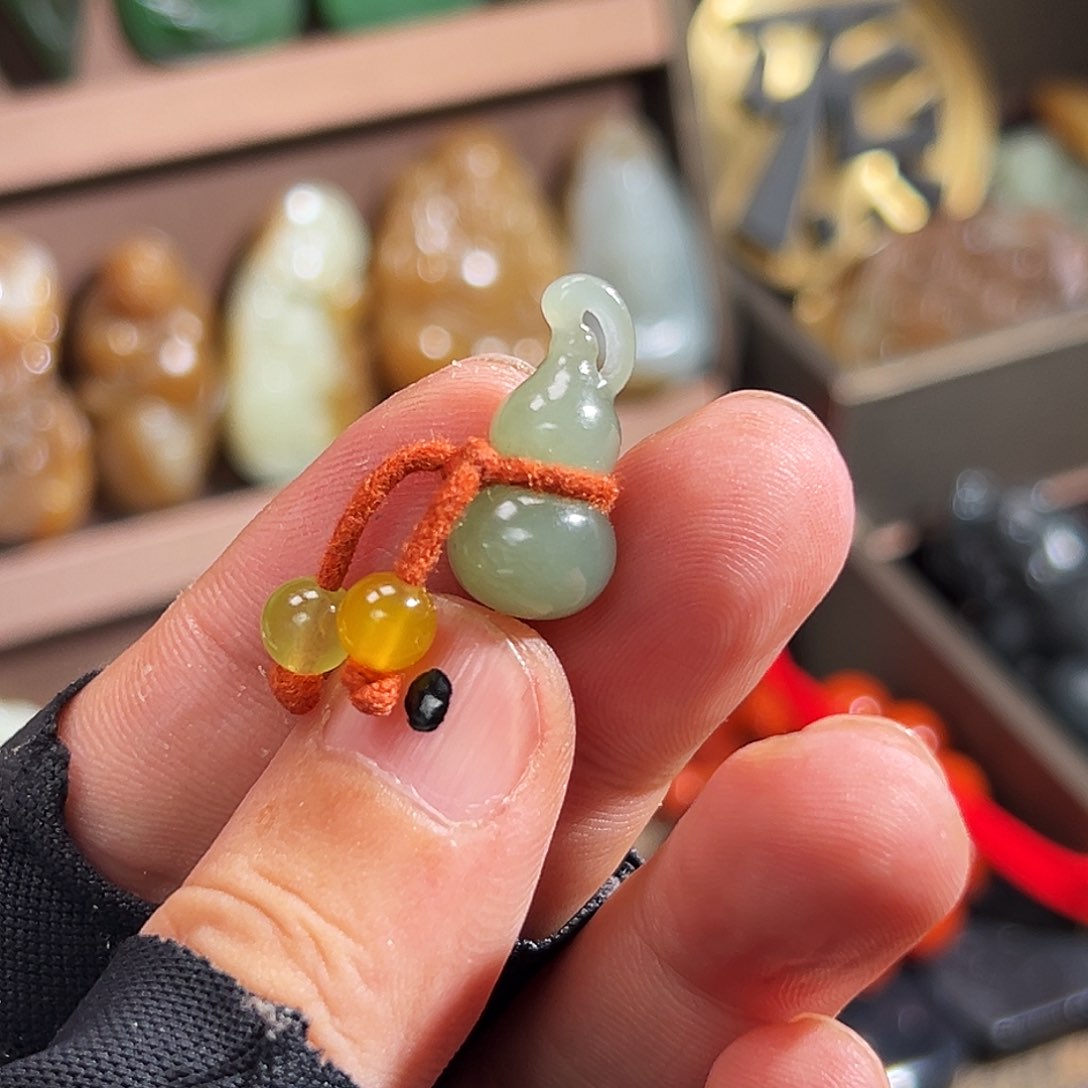 和田玉颈饰未镶嵌新年福利