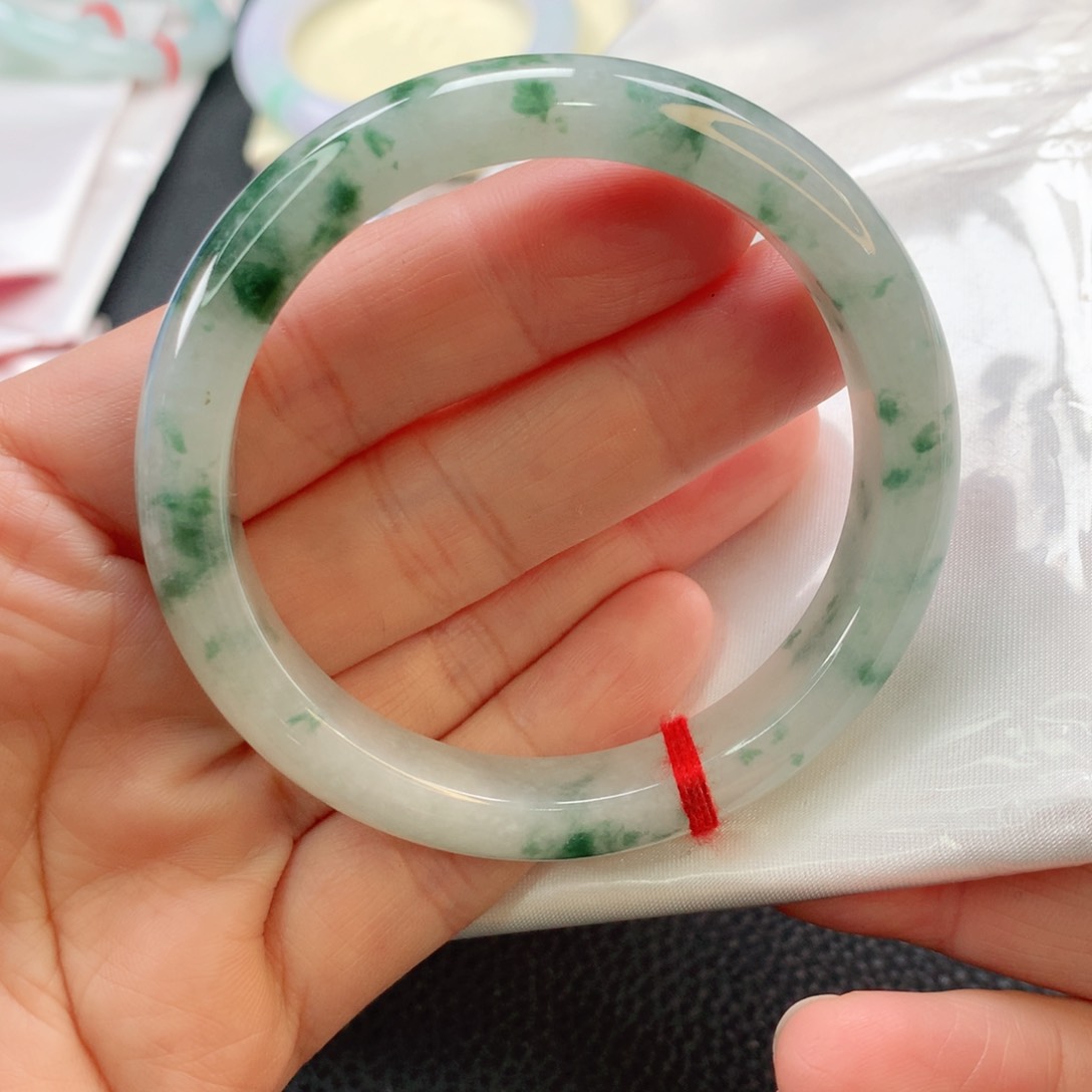 翡翠手镯未镶嵌54正