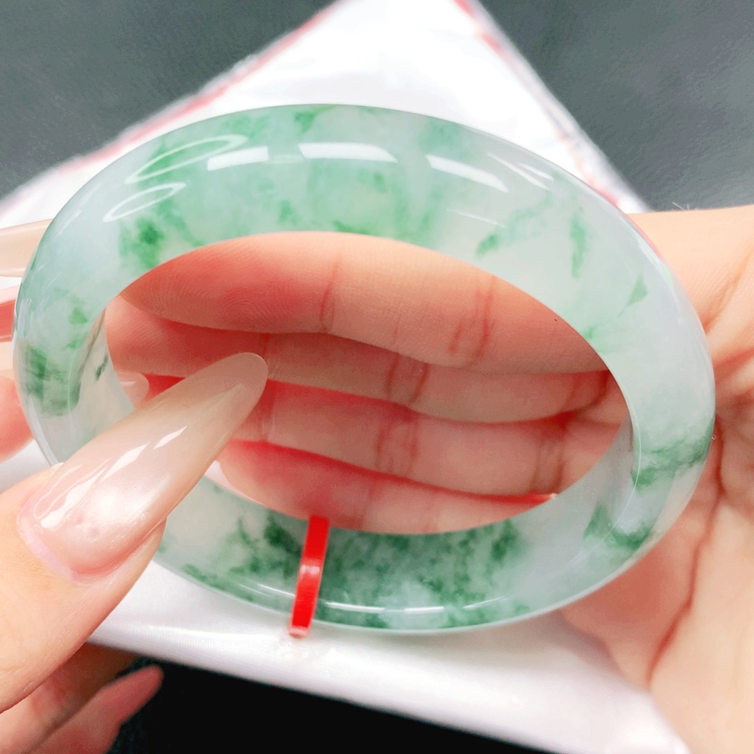 翡翠未镶嵌手镯57