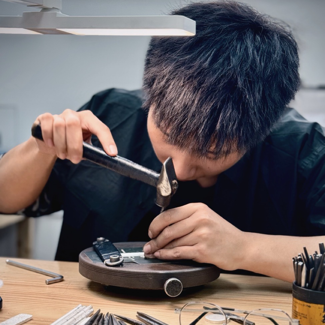 足银银制品 足银手镯定制加工链接浮雕手镯链接手工 差价