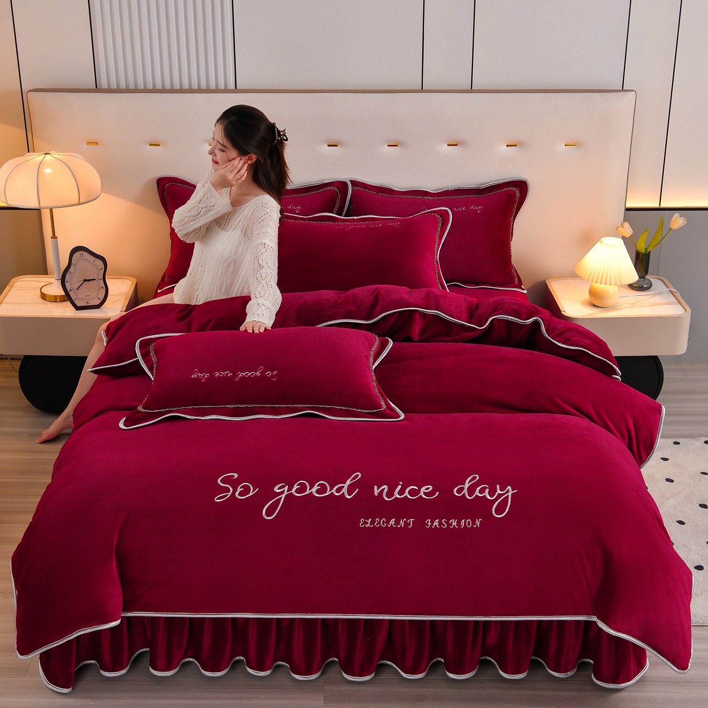 高档加厚刺绣牛奶绒四件套保暖刺绣牛奶绒被套珊瑚双面绒花边床单